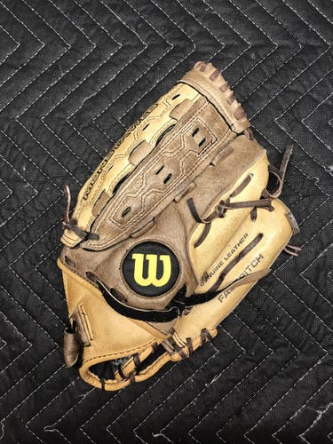 Wilson Brown Broken In Right Hand Throw 11.5" A440 Fastpitch Softball Glove