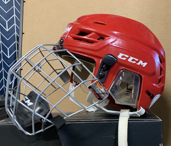 CCM Tacks 110 Helmet XS Red