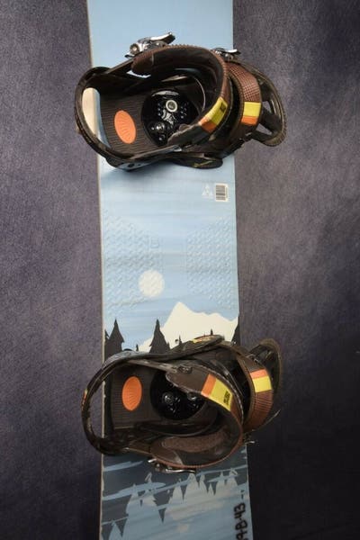 BURTON CRUZER SNOWBOARD SIZE 139 CM WITH BURTON MEDIUM