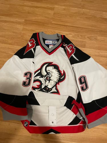 CCM Hasek Goat Head Authentic Buffalo Sabres NHL Hockey Jersey White Home 48