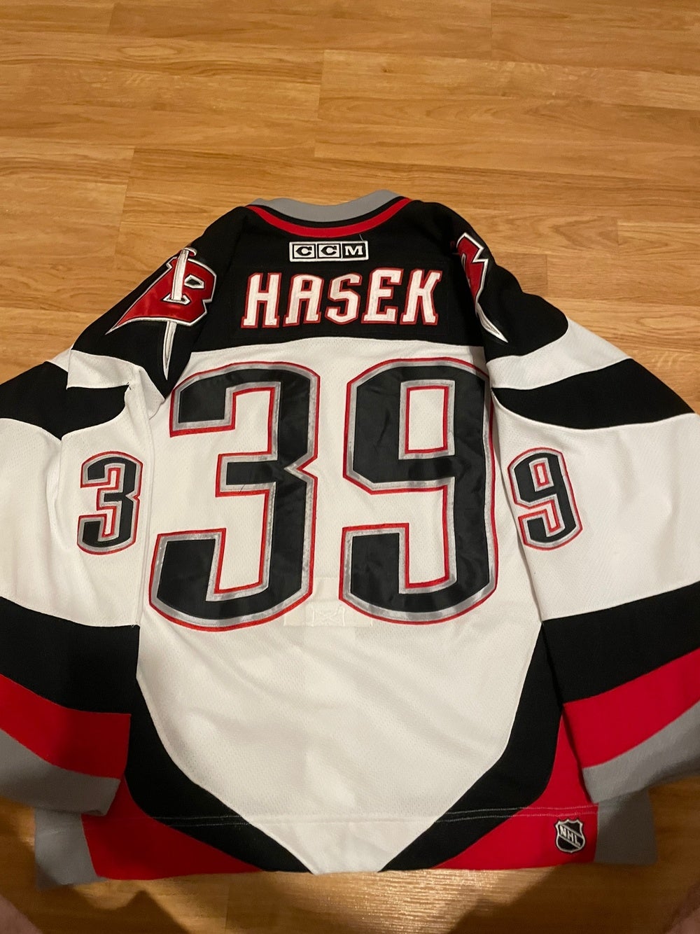 CCM Hasek Goat Head Authentic Buffalo Sabres NHL Hockey Jersey White Home  48