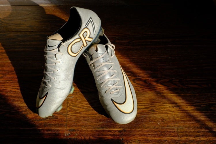 cr7 silver cleats