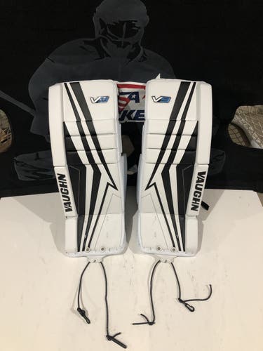 26" Vaughn Velocity V9 Goalie Leg Pads