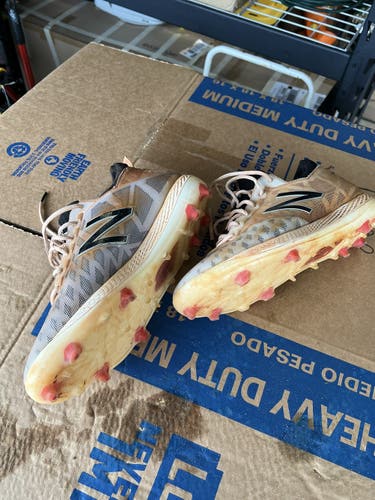 Gray Used Size 11 (Women's 12) New Balance Compv1