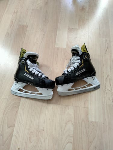 Hockey Skates Youth Used Bauer Supreme 2S Regular Width Size 11