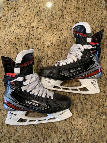 Senior Bauer Regular Width  Size 7.5 Vapor 2X Pro Hockey Skates