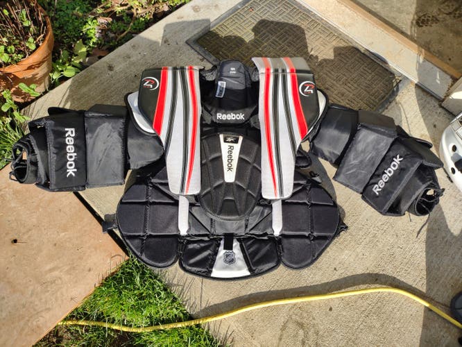 Goalie Chest Protector Used Medium Reebok P4