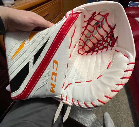New Pro Stock CCM Extreme Flex 4 Blocker And catcher