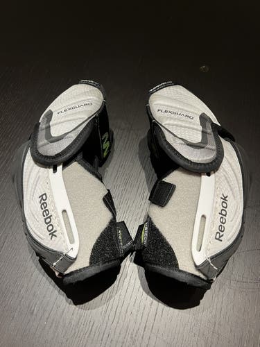 Reebok 11K elbow pads