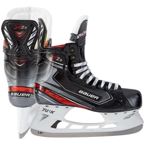 Junior Bauer Regular Width  Size 4 Vapor X2.9 Hockey Skates