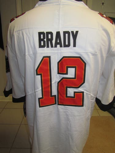 BUCCANEERS NFL JERSEY - TOM BRADY #12 ADULT MEDIUM WHITE