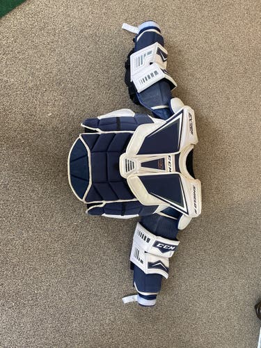 Medium CCM  Extreme Flex Shield 2 Goalie Chest Protector