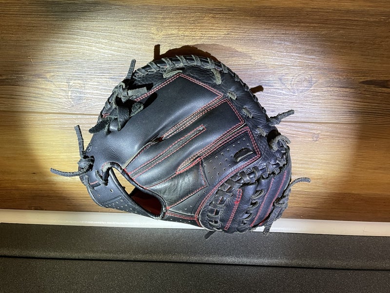 Right Hand Throw 10.75" UACM-100A Baseball Glove