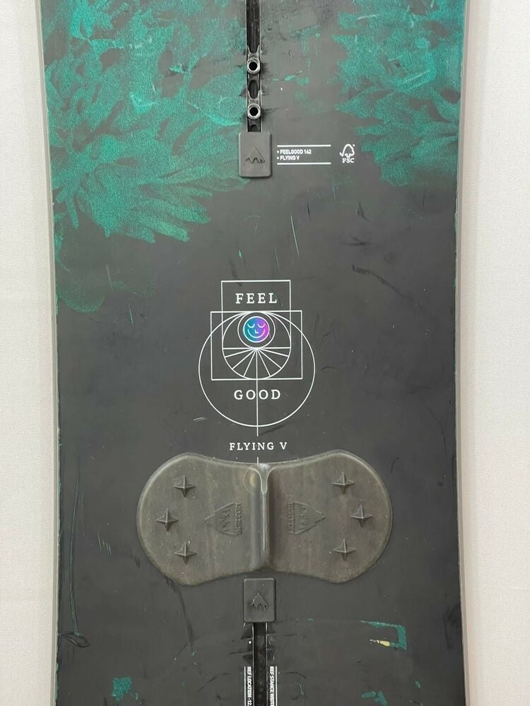 Size 142 Burton Feelgood Flying V Womens Snowboard | SidelineSwap