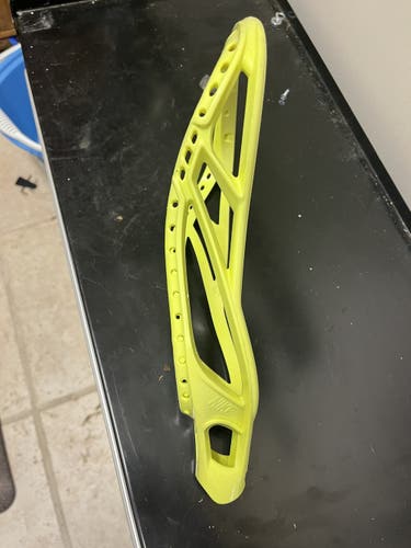 Used Nike Lakota Head - Volt