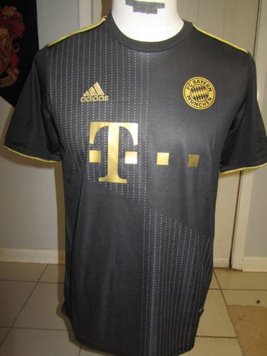 FC BAYERN MUNCHEN MUNICH MEN'S SOCCER Jersey MEN'S MEDIUM