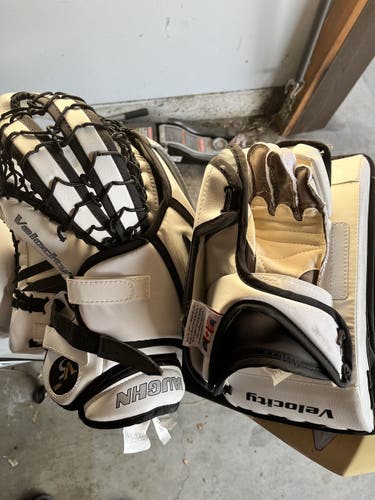 New Full Right  Velocity V5 Glove And Blocker Intermediate