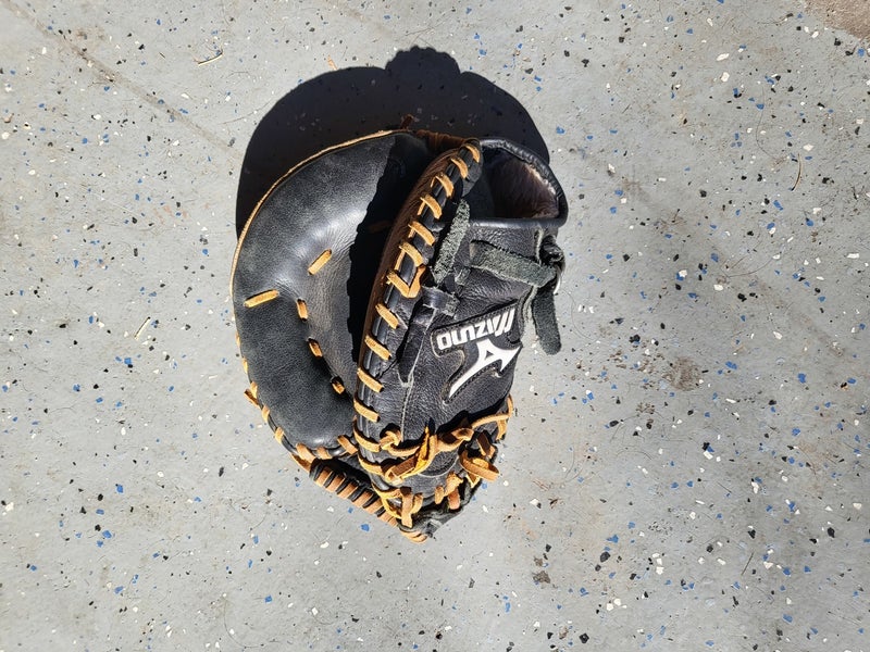 Baseball Glove Used Mizuno Right Hand Throw Catcher's Prospect 32.5"