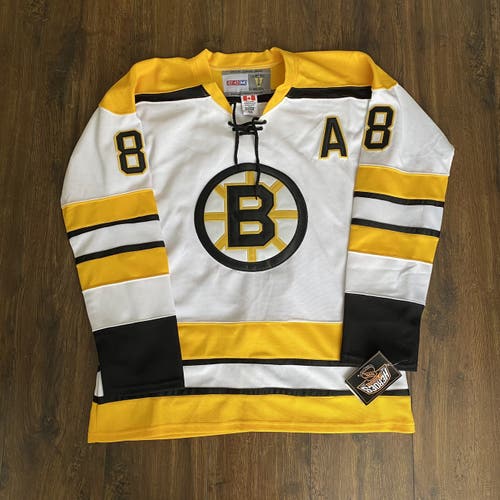 Cam Neely Boston Bruins NHL Hockey Jersey