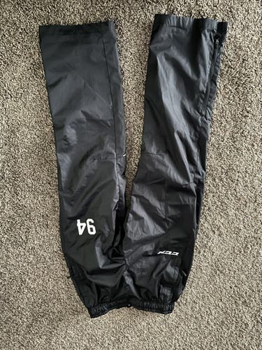 Used Youth Large CCM Warm Up Pant Black w #94