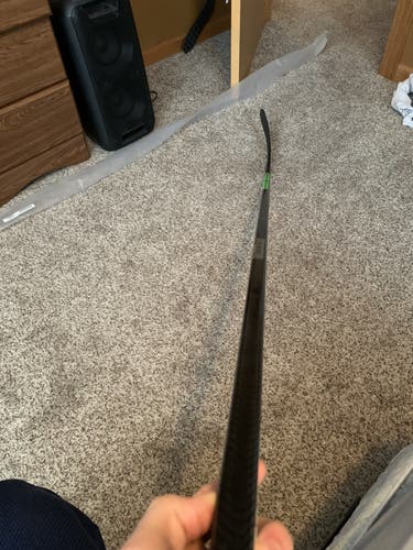 Senior Right Handed  Trigger 6 Hockey Stick