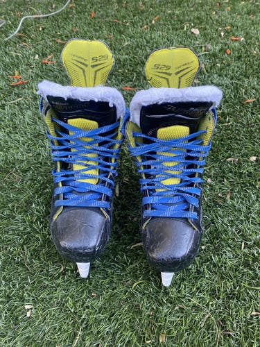 Used Junior Size 3.0 D Bauer Supreme S29 Hockey Skates