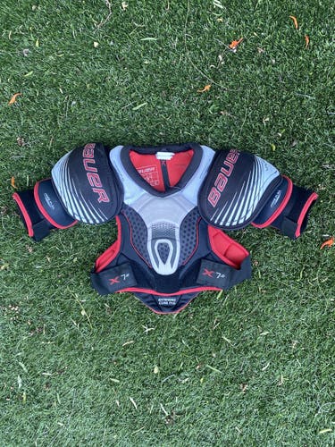 Used Senior Size Small Bauer Vapor X7.0 Shoulder Pads