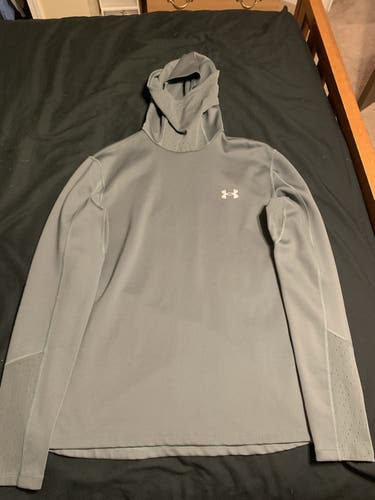 Adult Medium Under Armour Hoodie