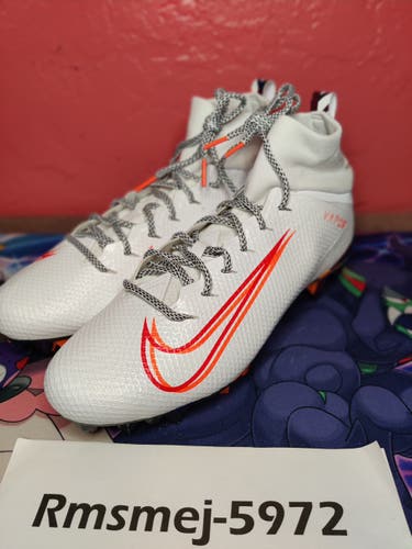 New Men's Size 9.5 Nike Vapor untouchable 3 Pro White Multi Camo Football Cleats AV5359-100