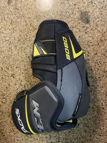 Used Large CCM  Tacks 9080 Elbow Pads