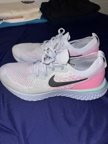 Size 11 Nike react shoes