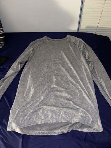 L/XL lululemon long sleeve