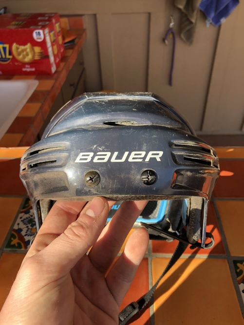 Used Medium Bauer  7500 Helmet