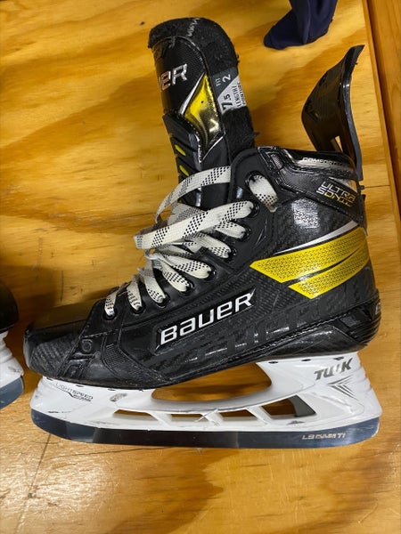 Hockey Skates Senior New Bauer Supreme UltraSonic Regular Width Pro Stock Size 7.5