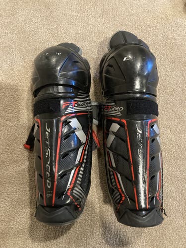 CCM  JetSpeed FT390 Shin Pads