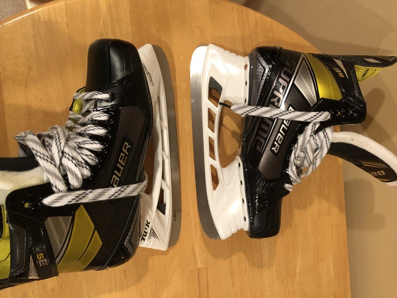 Hockey Skates Senior New Bauer Supreme 3S Regular Width Size 9.5