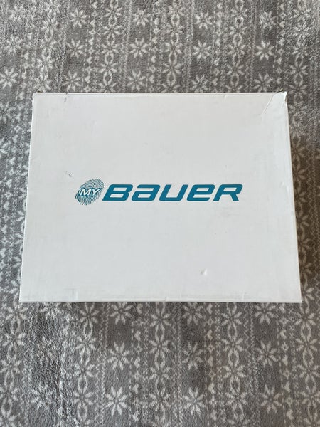 Hockey Skates Senior New Bauer Supreme 2S Pro Regular Width Pro Stock Size 8.5