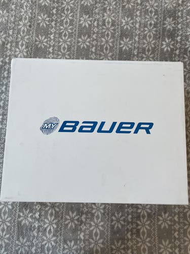 Hockey Skates Senior New Bauer Vapor Hyperlite Pro Stock Size 7