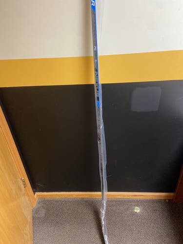 Team Nexus Hockey Stick - RH - P92 - 77