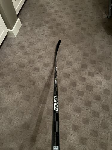 Custom Bauer Vapor Hyperlite Hockey Stick