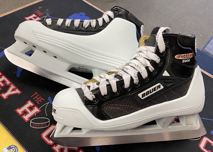 Junior Bauer Regular Width Size 5.5 Supreme 3000 Hockey Goalie Skates