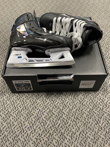 True TF9 size 6 regular width goalie skate