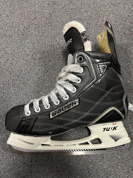 Senior Bauer Regular Width Size 7.5 Nexus 1000 Hockey Skates