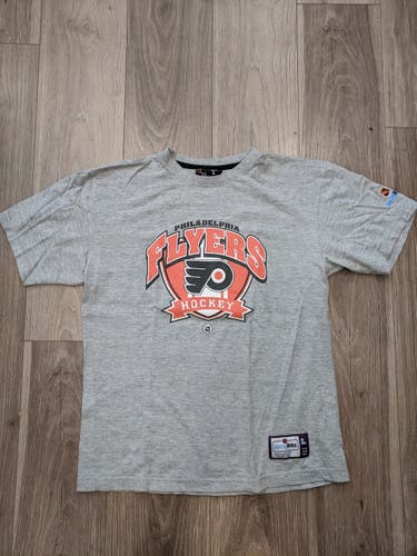 Philadelphia Flyers T-shirt Large
