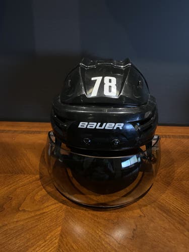 Bauer  Re-Akt helmet