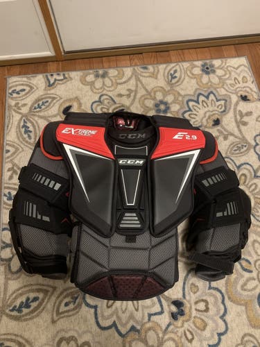 New Small CCM Extreme Flex Shield E2.9 Goalie Chest Protector