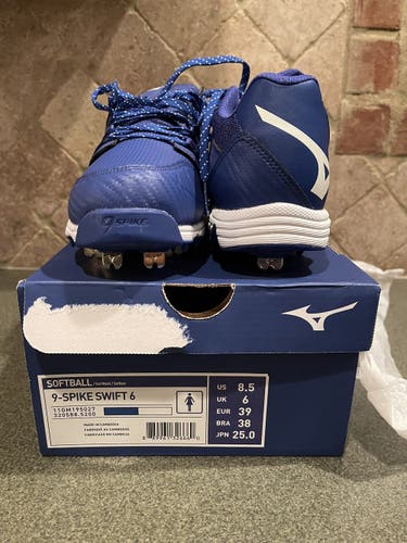 Brand New Blue Women's Metal Cleats Mizuno 9-Spike Swift 6