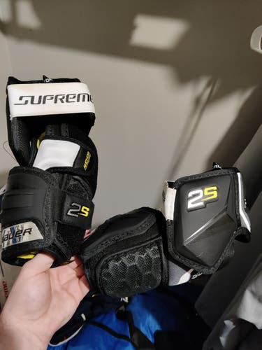 Bauer Supreme 2S Elbow Pads Sr Small