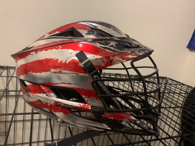 Player's Cascade S Helmet
