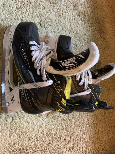 CCM Tacks Classic skates size 5.5